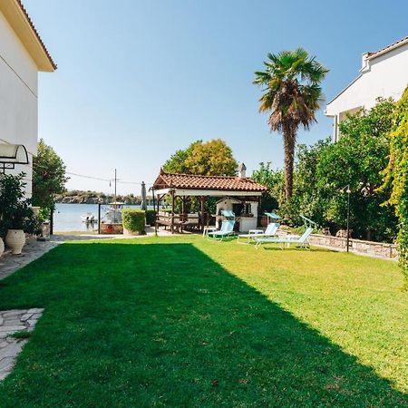 Kesi Beach House Волос Екстер'єр фото
