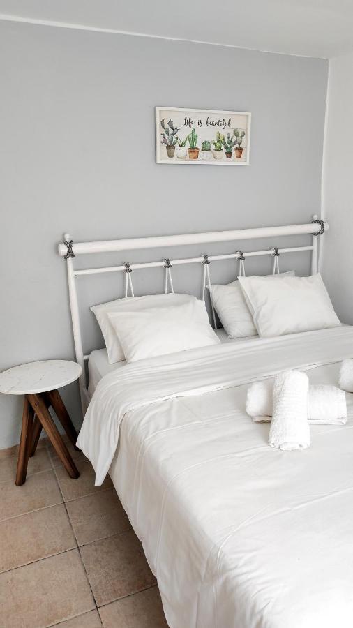 Kesi Beach House Волос Екстер'єр фото