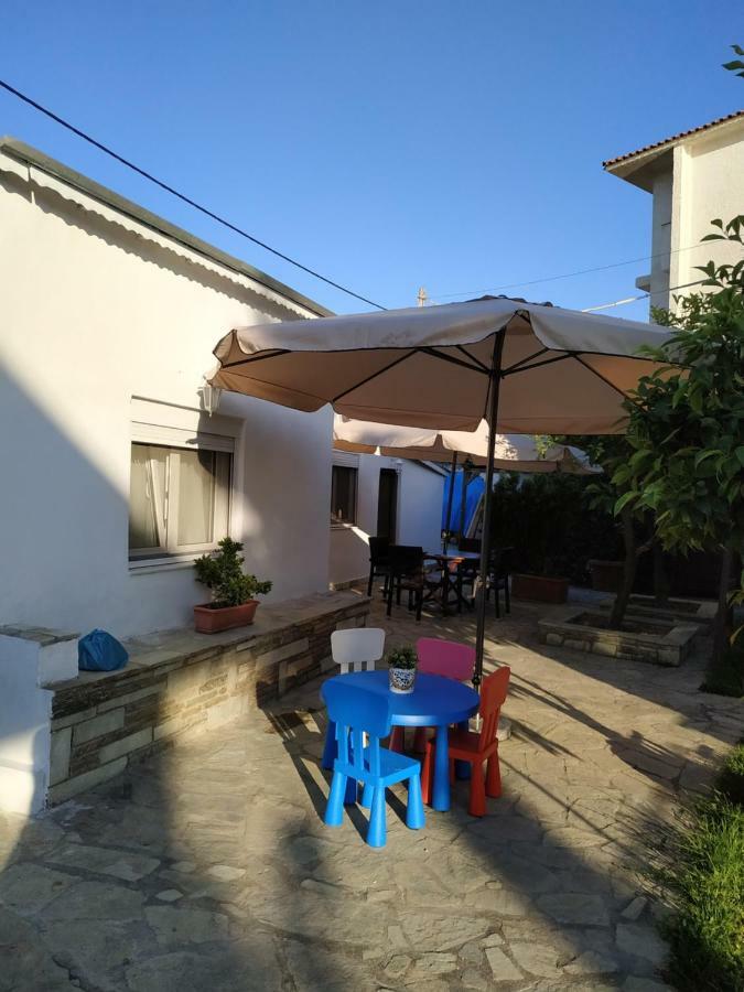 Kesi Beach House Волос Екстер'єр фото