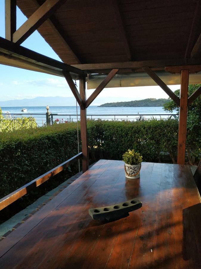Kesi Beach House Волос Екстер'єр фото